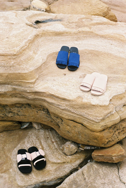 NUDE-BLUE-LRNCE-LEATHER-SANDALS