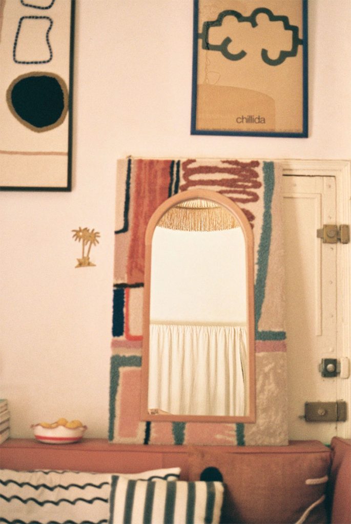 lrnce-objects-mirrors-smallillou