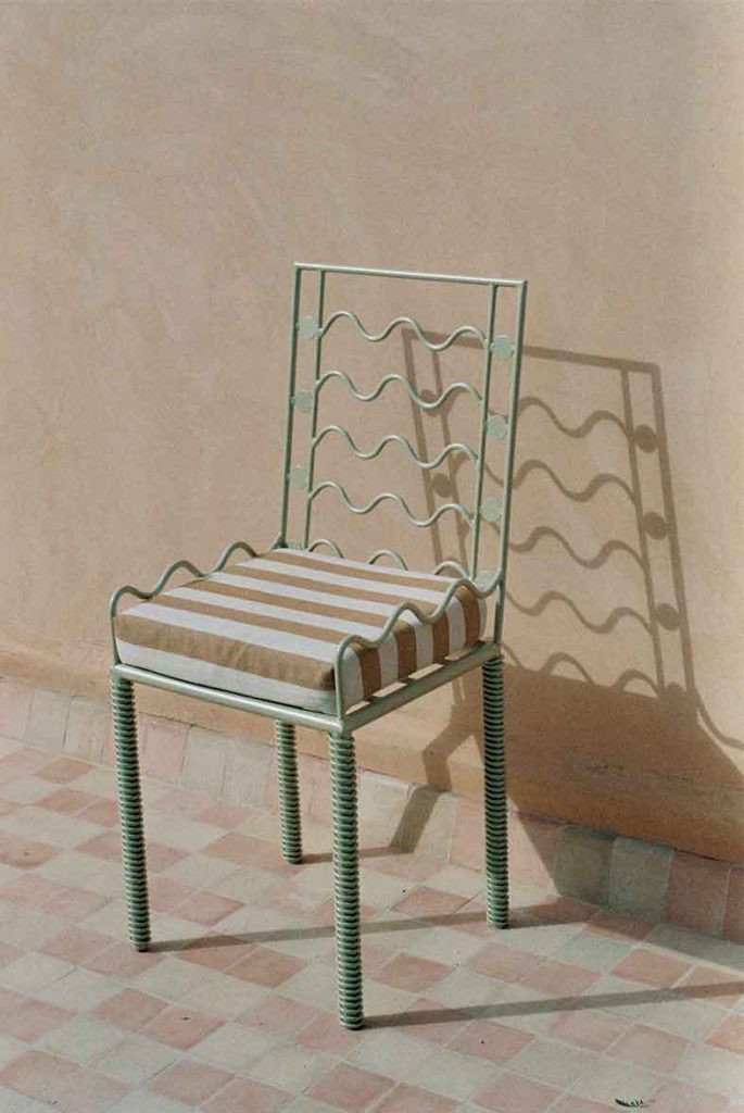 lrnce-objects-chairs-amouage-