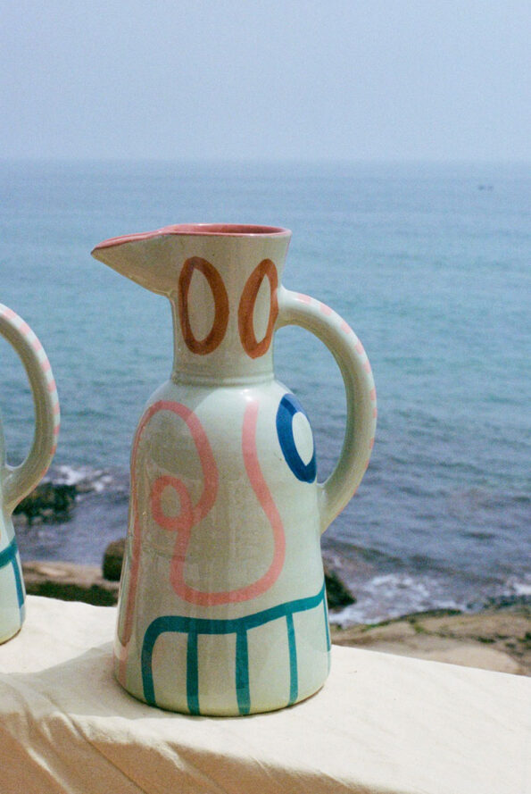 lrnce-ceramics-jugs-vaseakhdar3