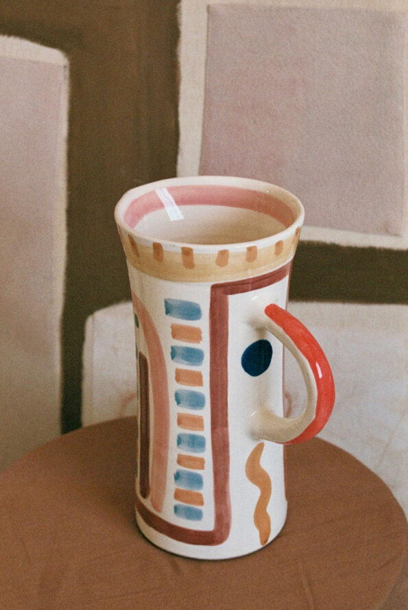 lrnce-ceramics-jugs-larous