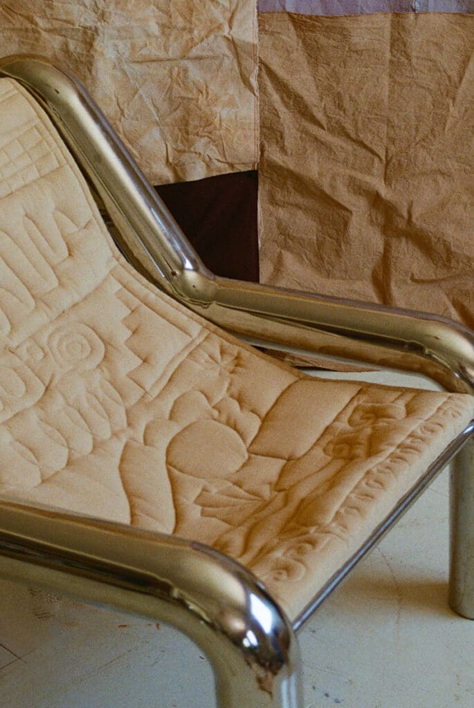 lrnce-objects-chairs-cheerschair