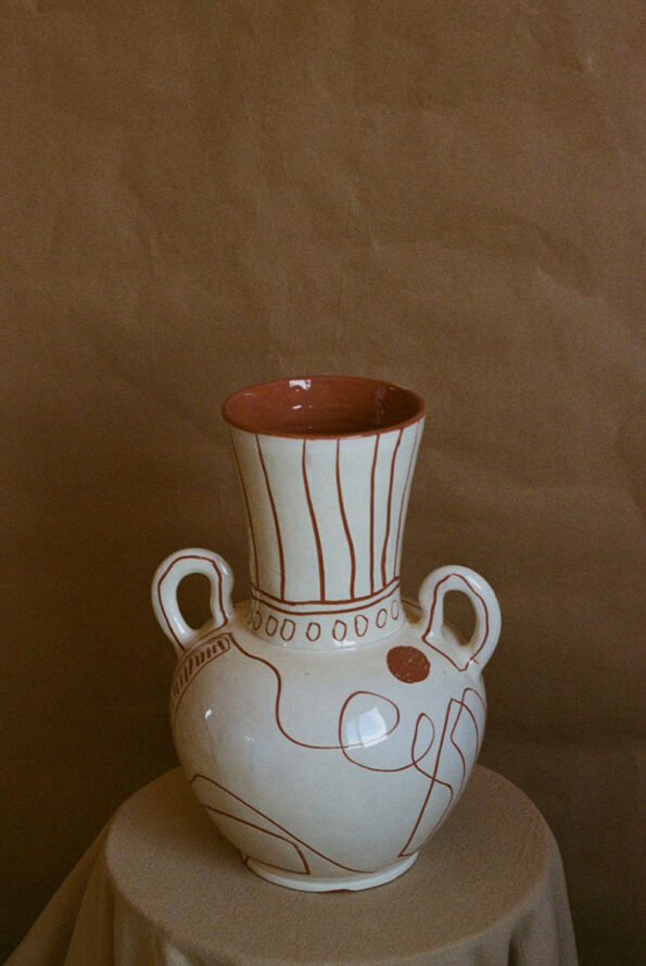 lrnce-ceramics-vases-raisa1-