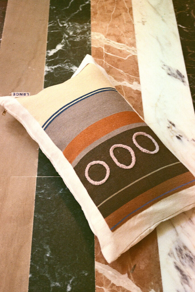 lrnce-textiles-pillowcases-stripa1
