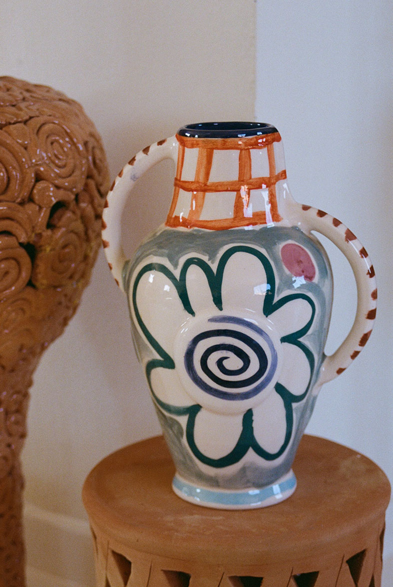 lrnce-ceramics-vases-jane