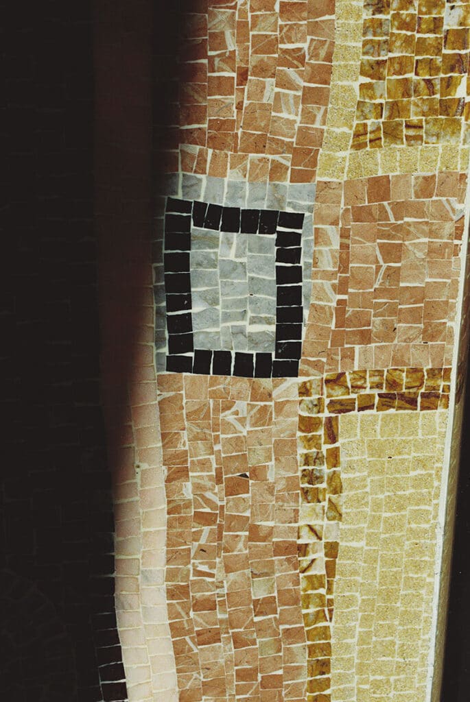 lrnce-slowroads-tablemosaic
