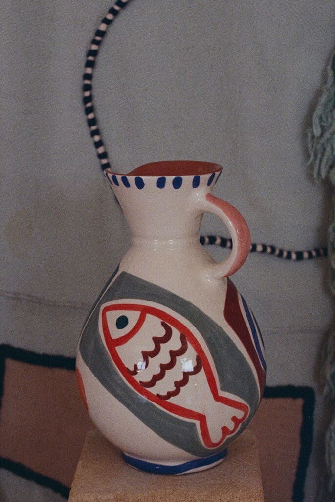 lrnce-ceramics-jugs-lepoisson-