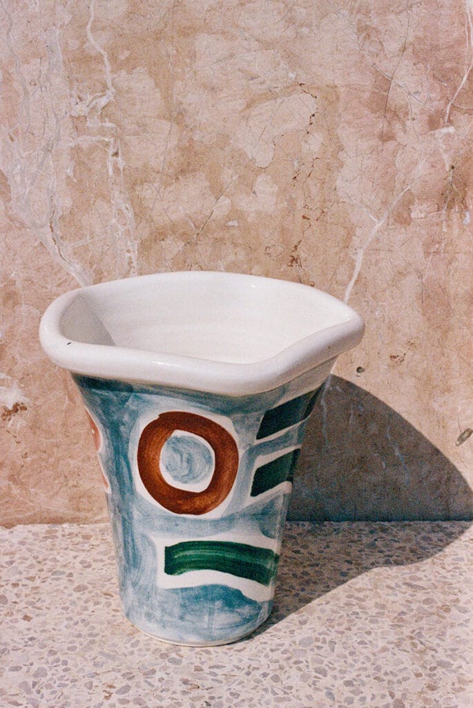 lrnce-ceramics-vases-nouhass2