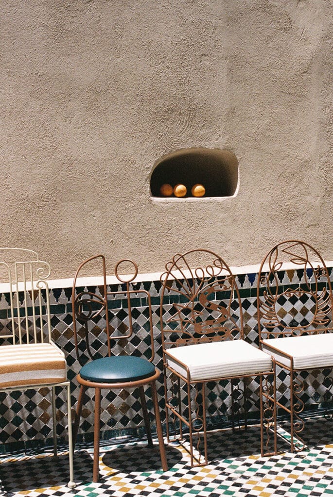 lrnce-objects-chairs-