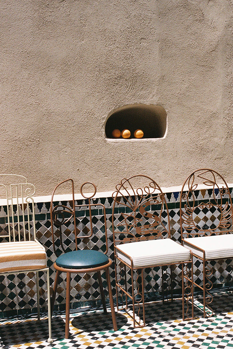 lrnce-objects-chairs-