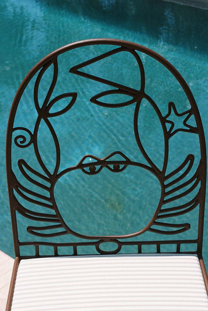 lrnce-objects-chairs-crabe
