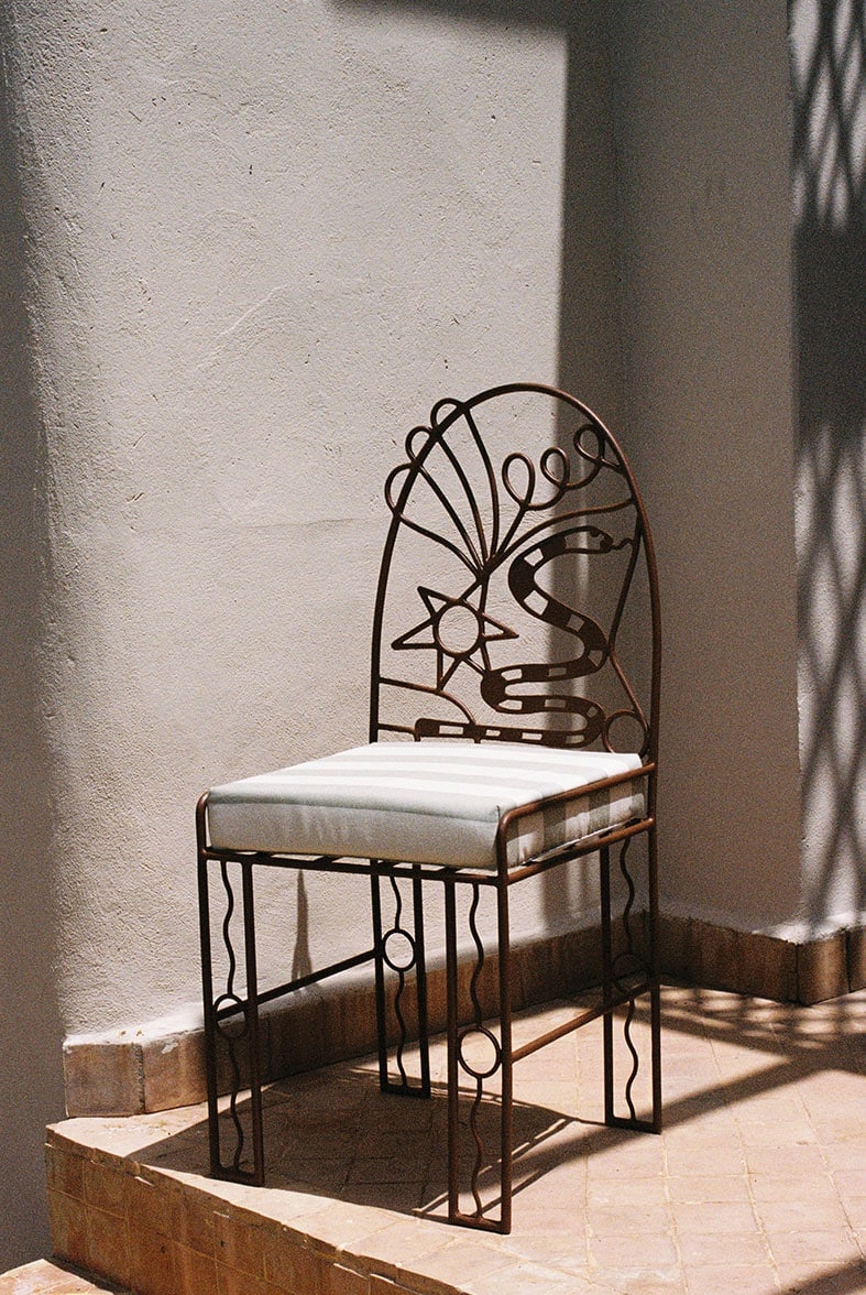 lrnce-objects-chairs-serpent