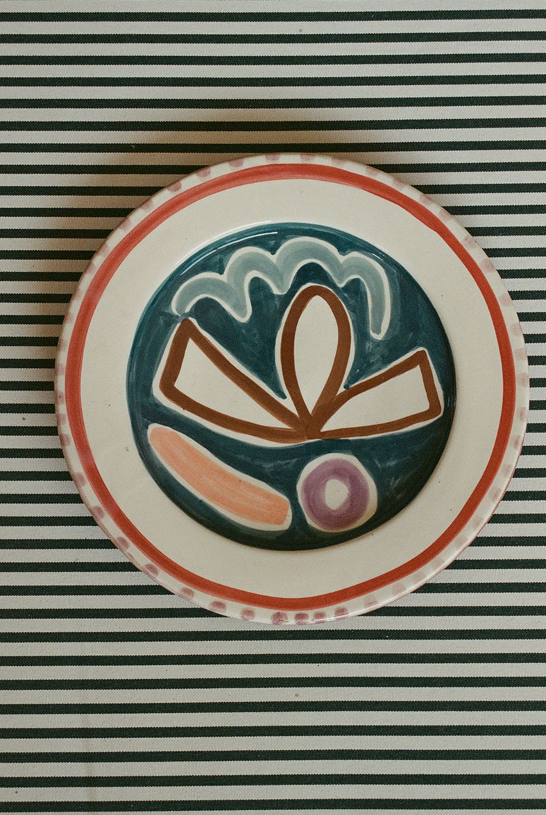 lrnce-ceramics-plates-plantwallplate
