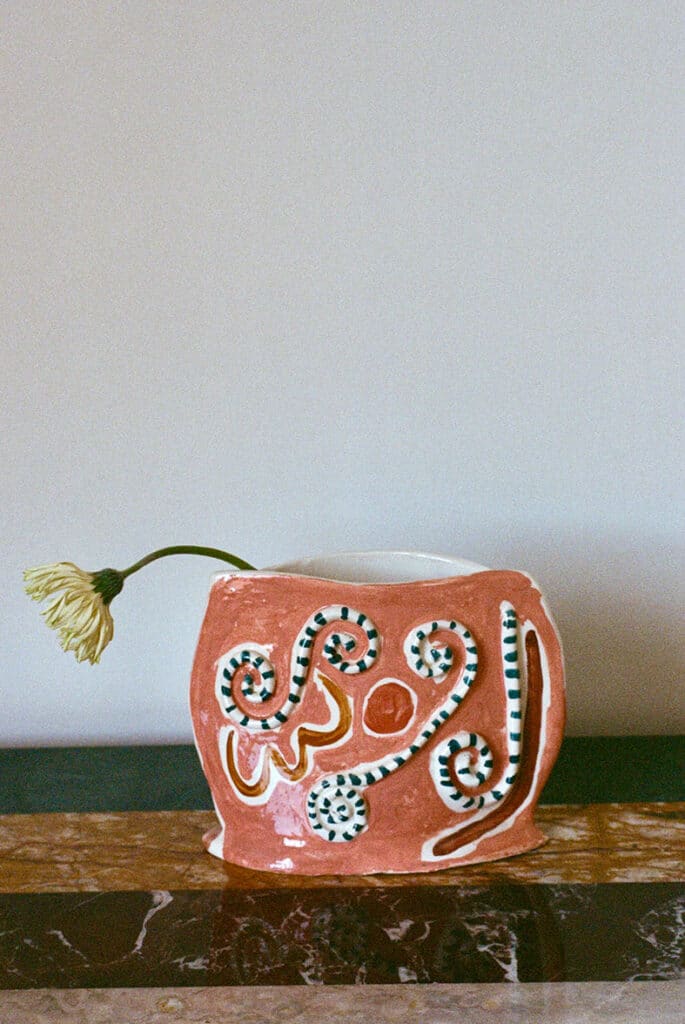 lrnce-ceramics-vases-layan1