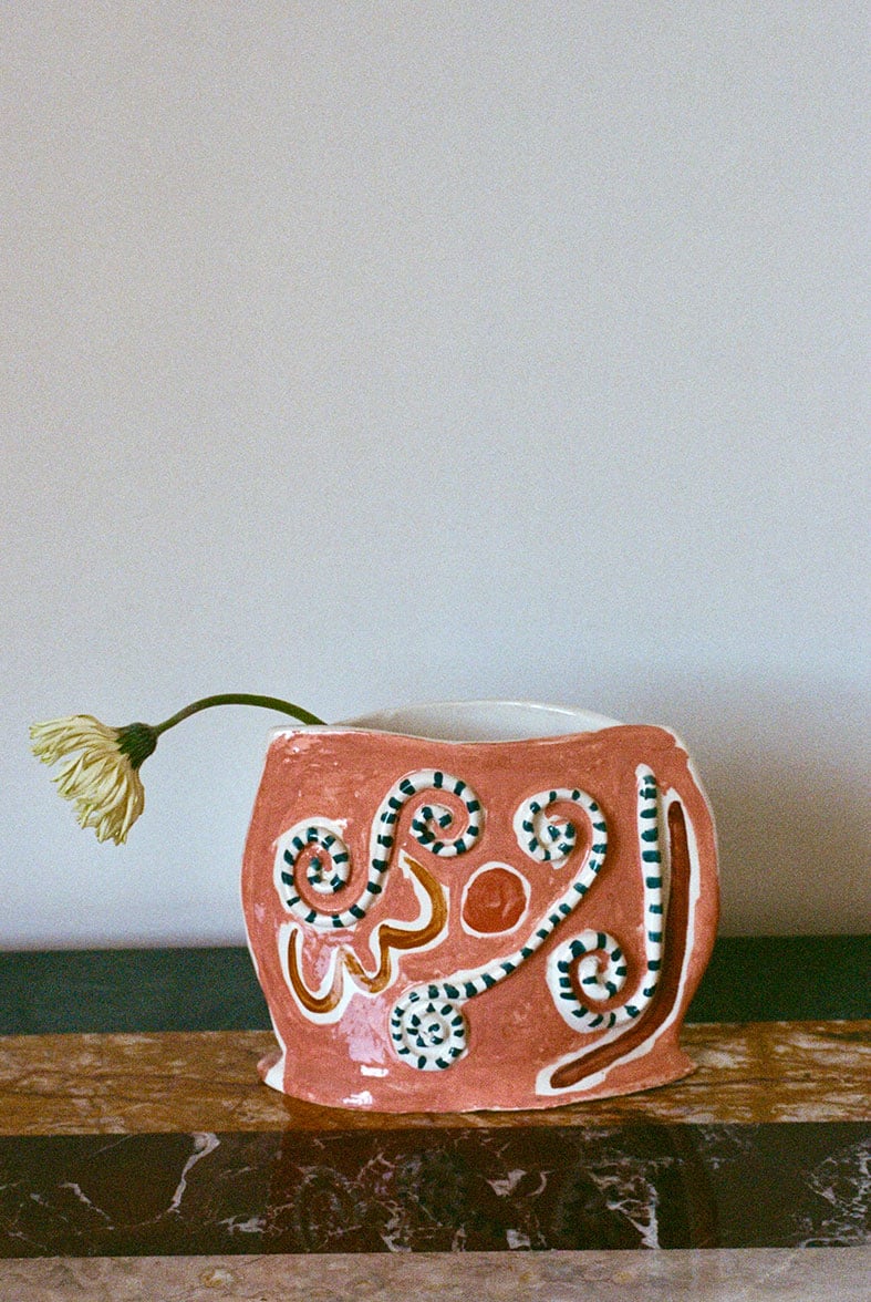 lrnce-ceramics-vases-layan1