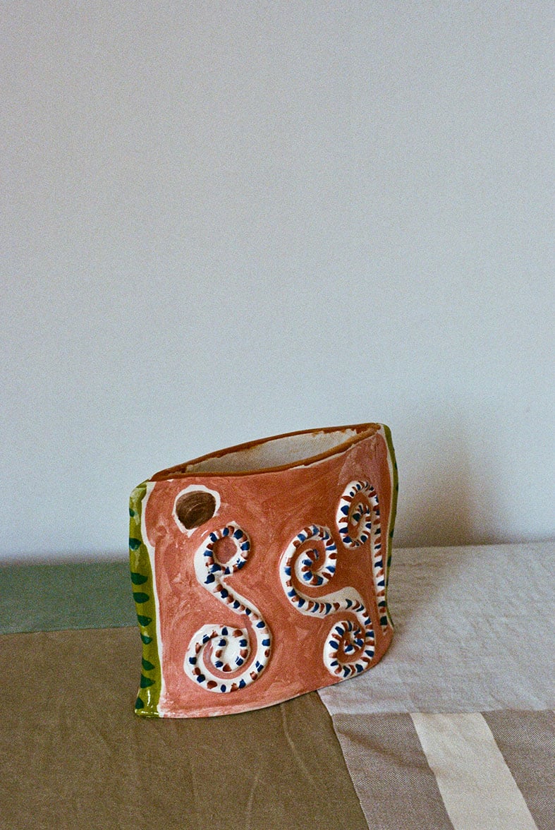 lrnce-ceramics-vases-layan5