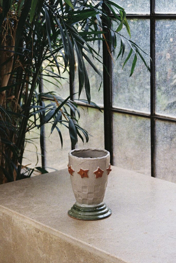 lrnce-ceramics-vases-jada