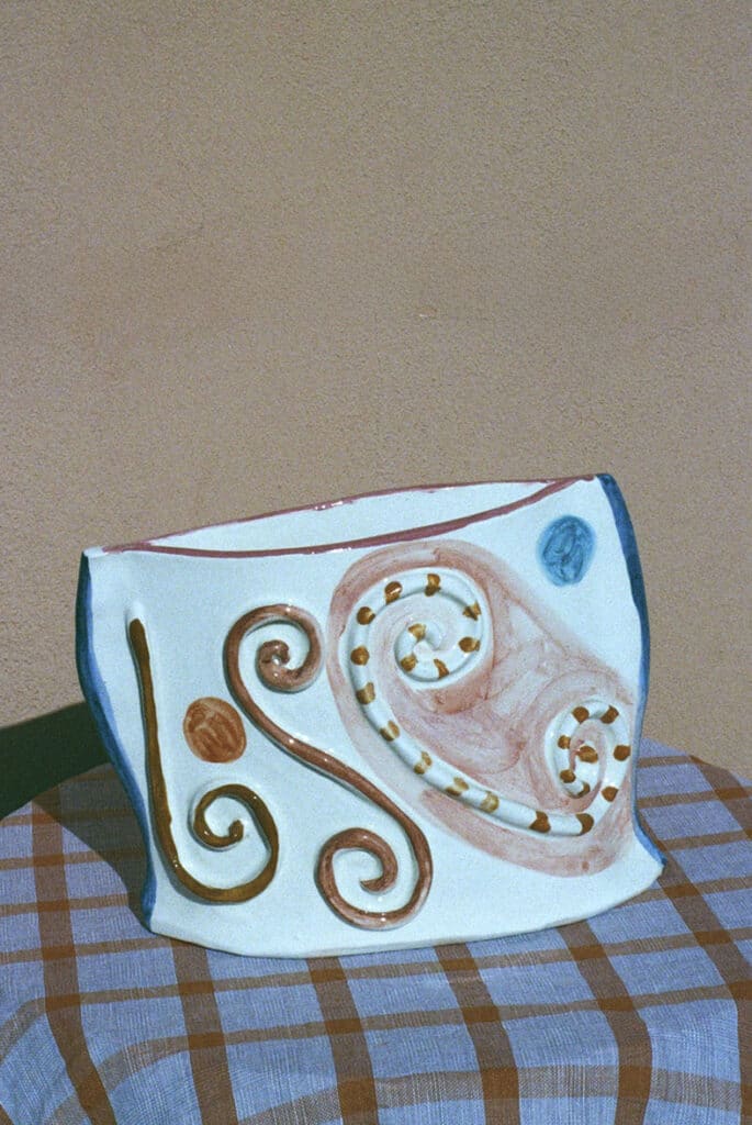 lrnce-ceramics-vases-layan8-