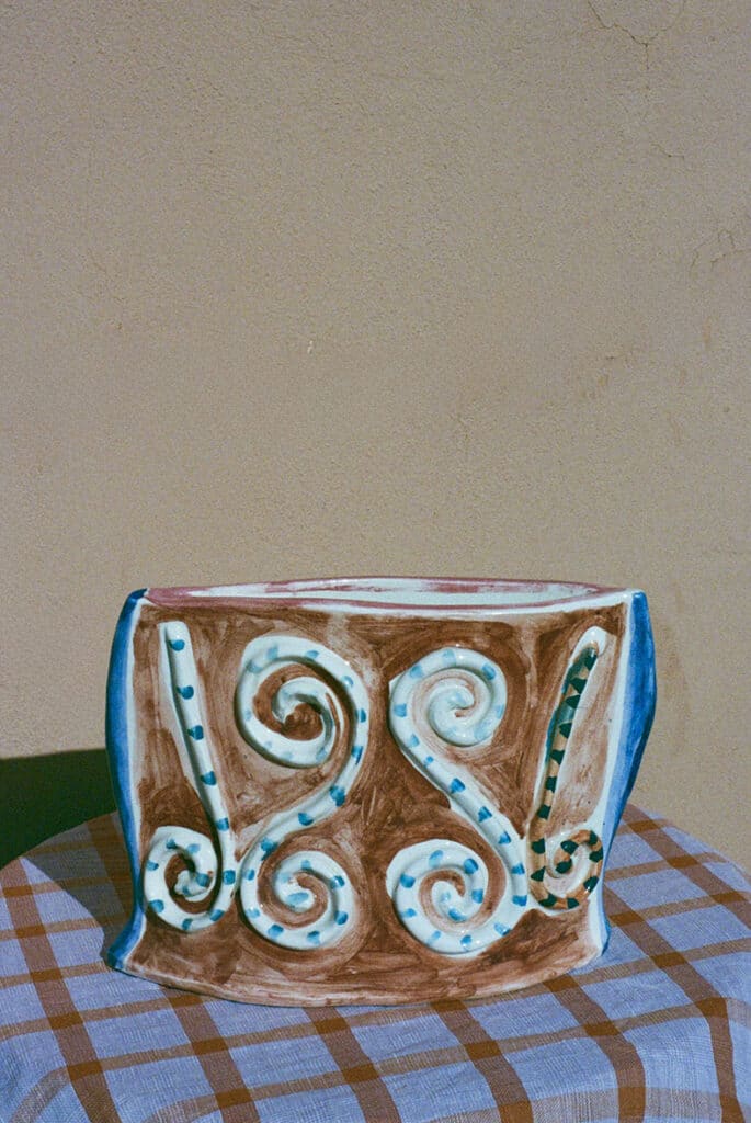 lrnce-ceramics-vases-layan8