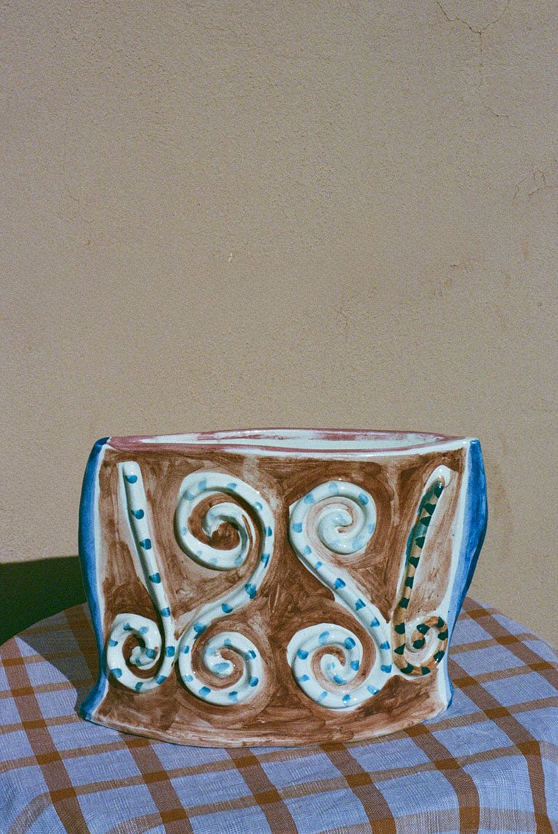 lrnce-ceramics-vases-layan8