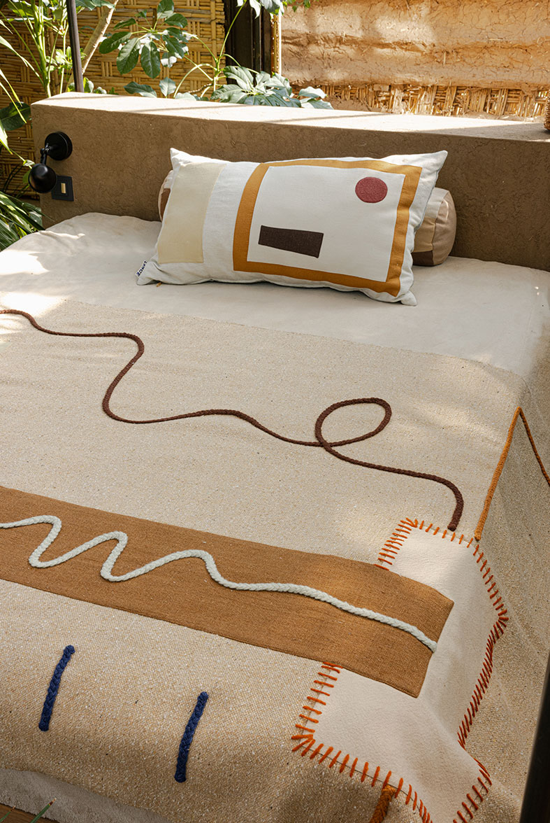 lrnce-textiles-blankets-meandros-