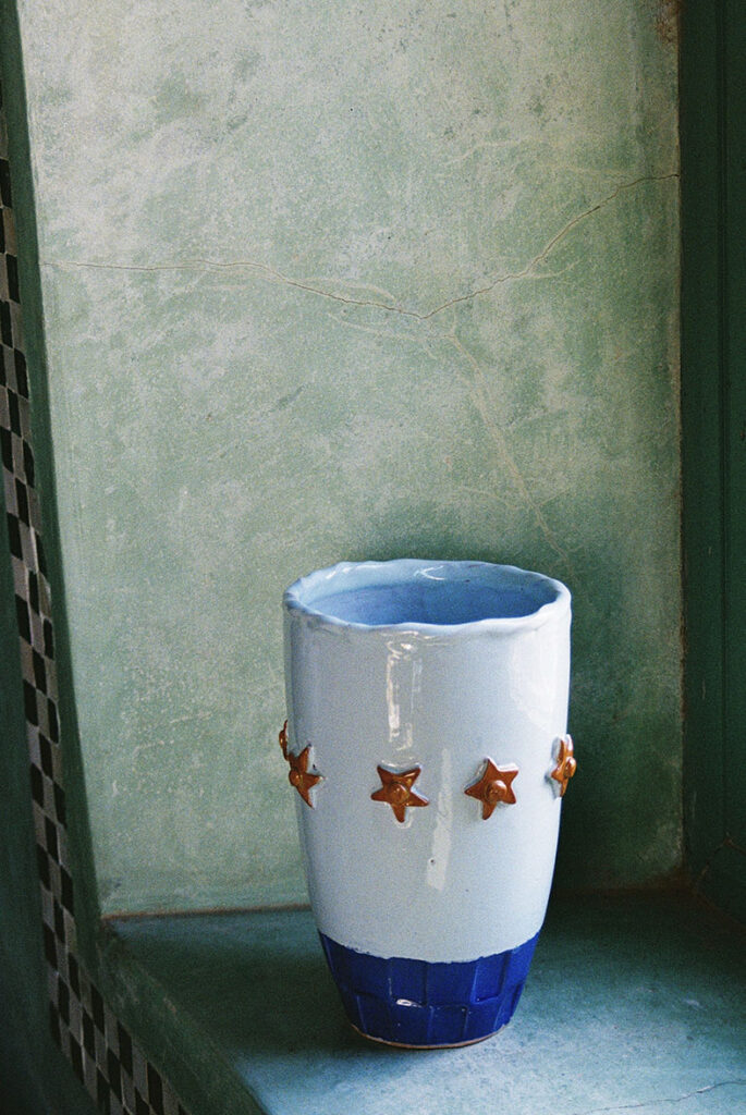 lrnce-ceramics-vases-jada2-