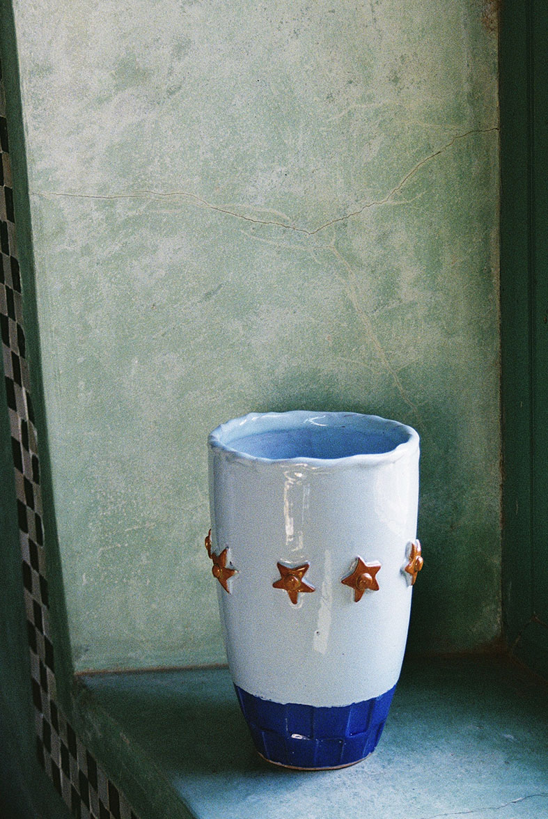 lrnce-ceramics-vases-jada2-