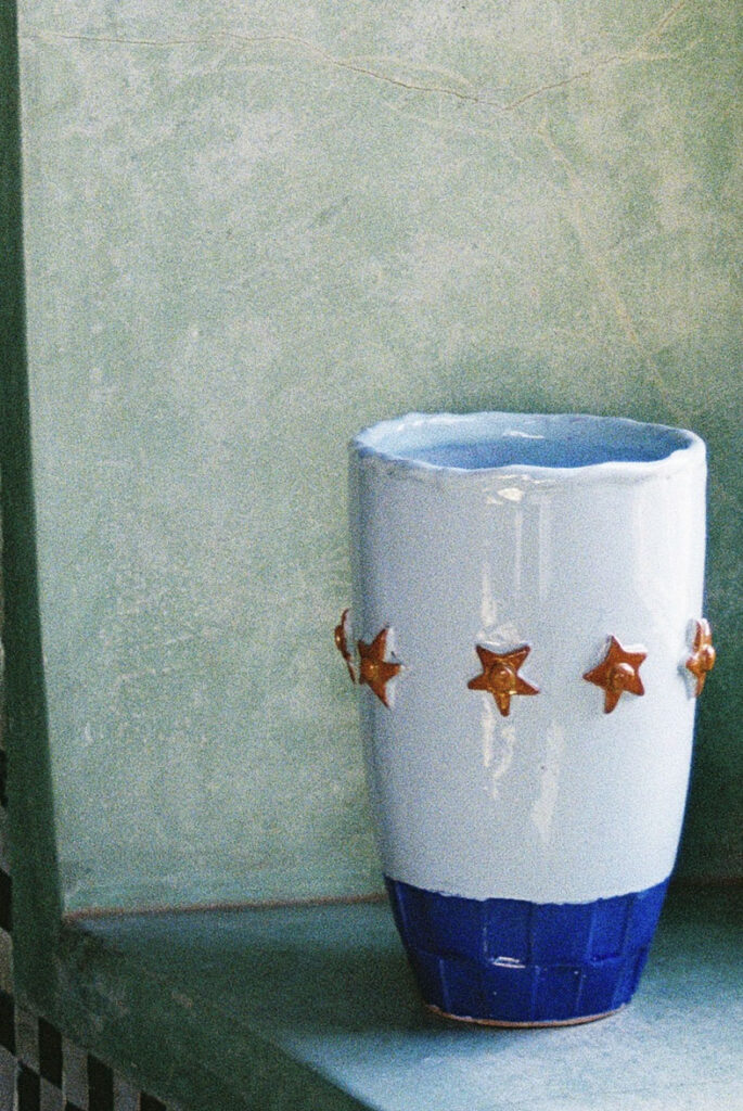 lrnce-ceramics-vases-jada2