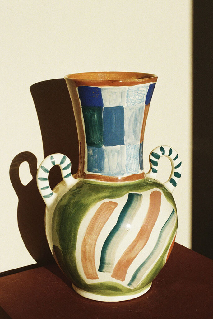 lrnce-ceramics-vases-donna