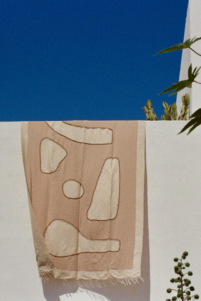 lrnce-textiles-throws--mariaa