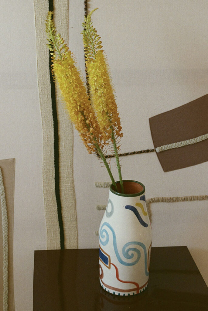 lrnce-ceramics-vases-amur1