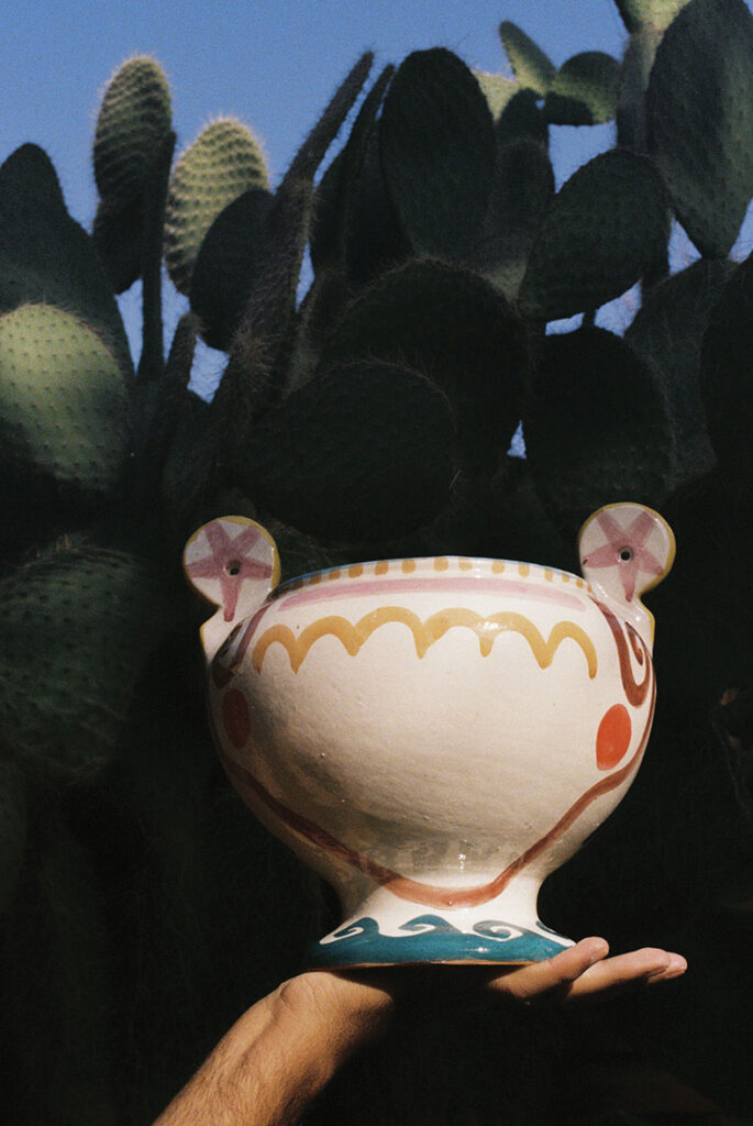 ceramics-vases-clamshellvessel-