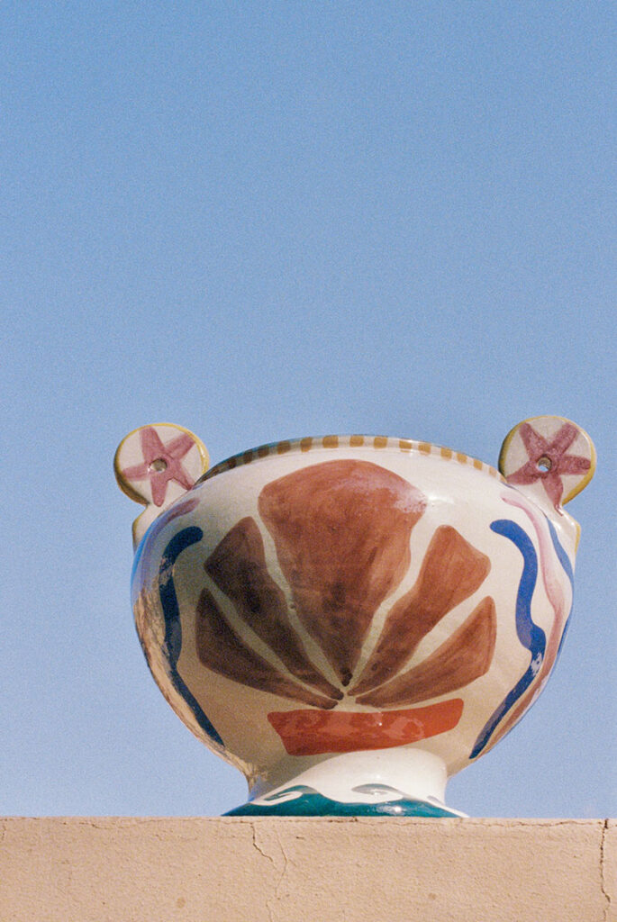 lrnce-ceramics-vases-clamshellvessel